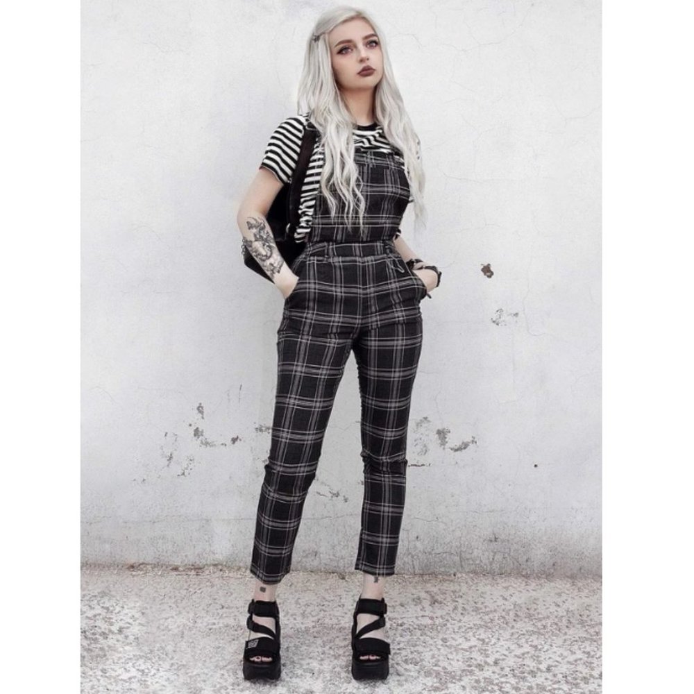 🕷🕸 NEW Gothic Black Plaid Overalls